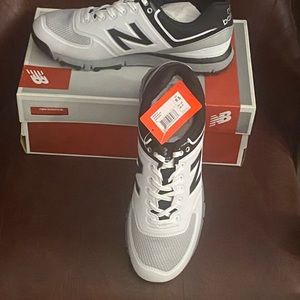 New Balance Men’s Golf Shoe. Size 9 1/2. Color White with Black and Gray